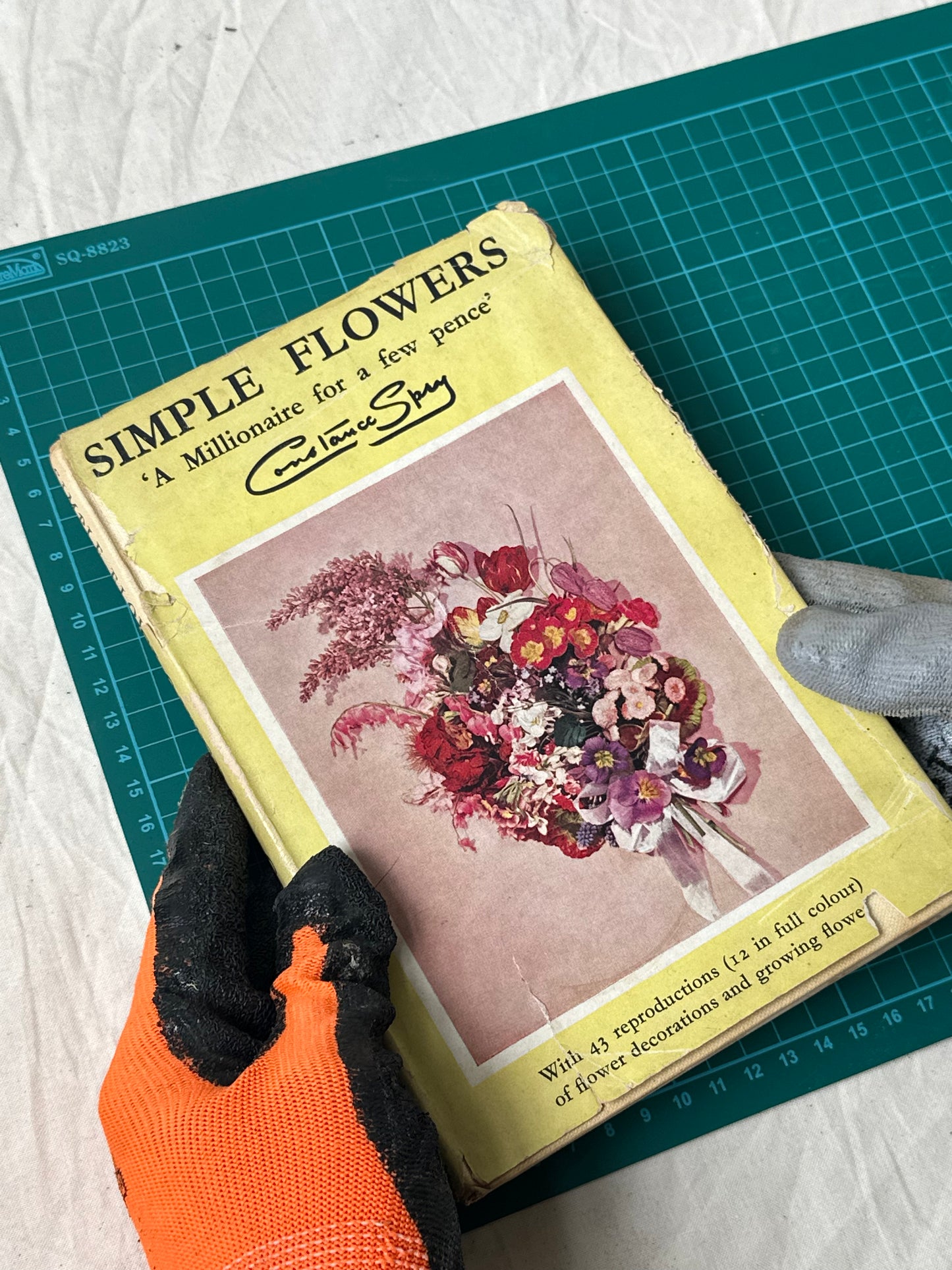 Simple Flowers: A Millionaire For A Few Pence, Constance Spry, published in 1957